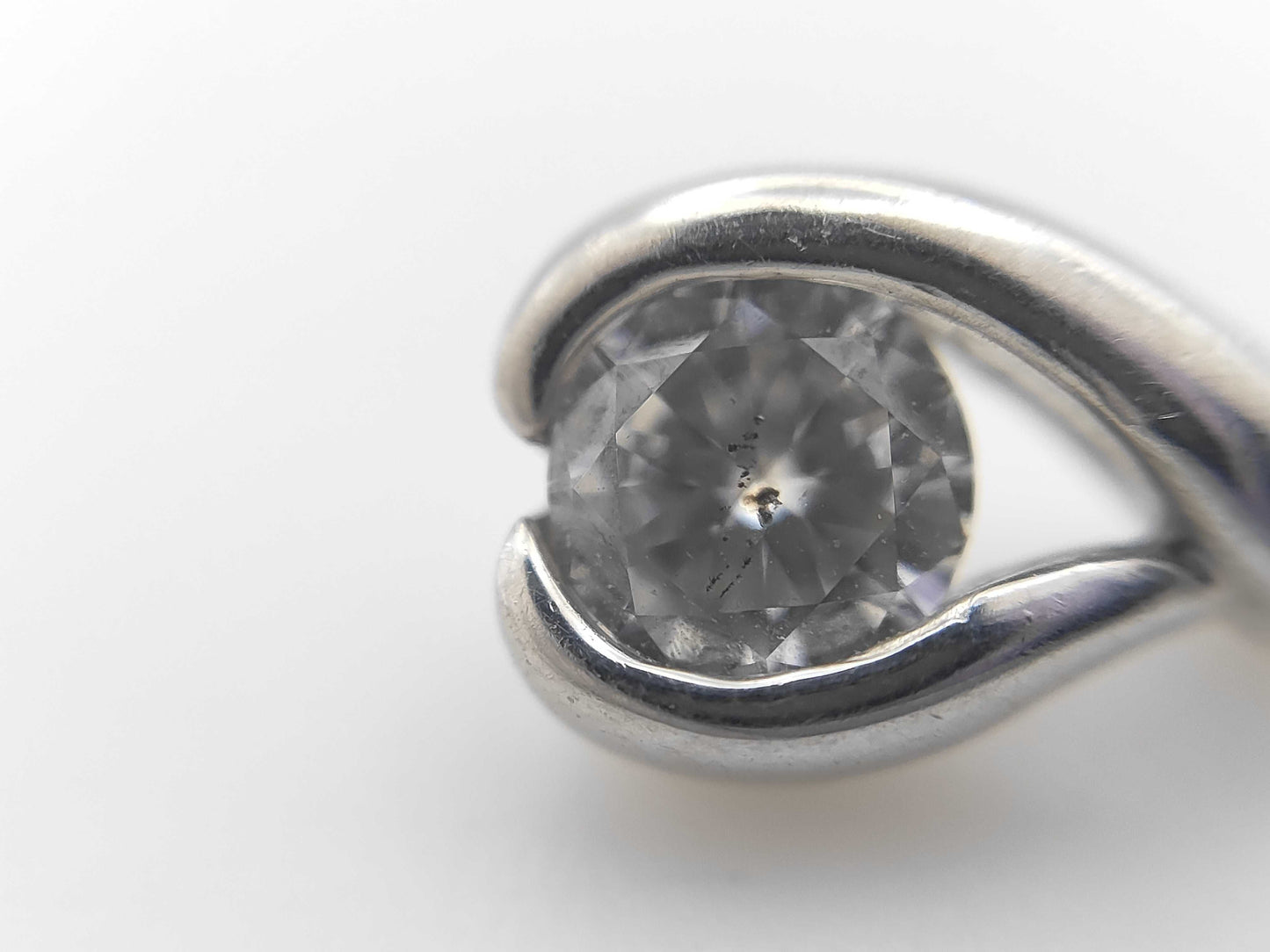 D0.310ct Pt900 1.4g Pendant Top 