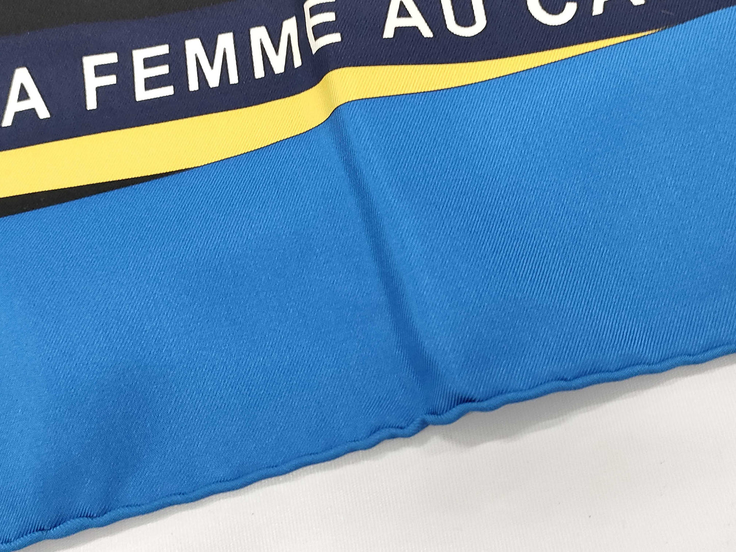 HERMES Carré 90 Scarf