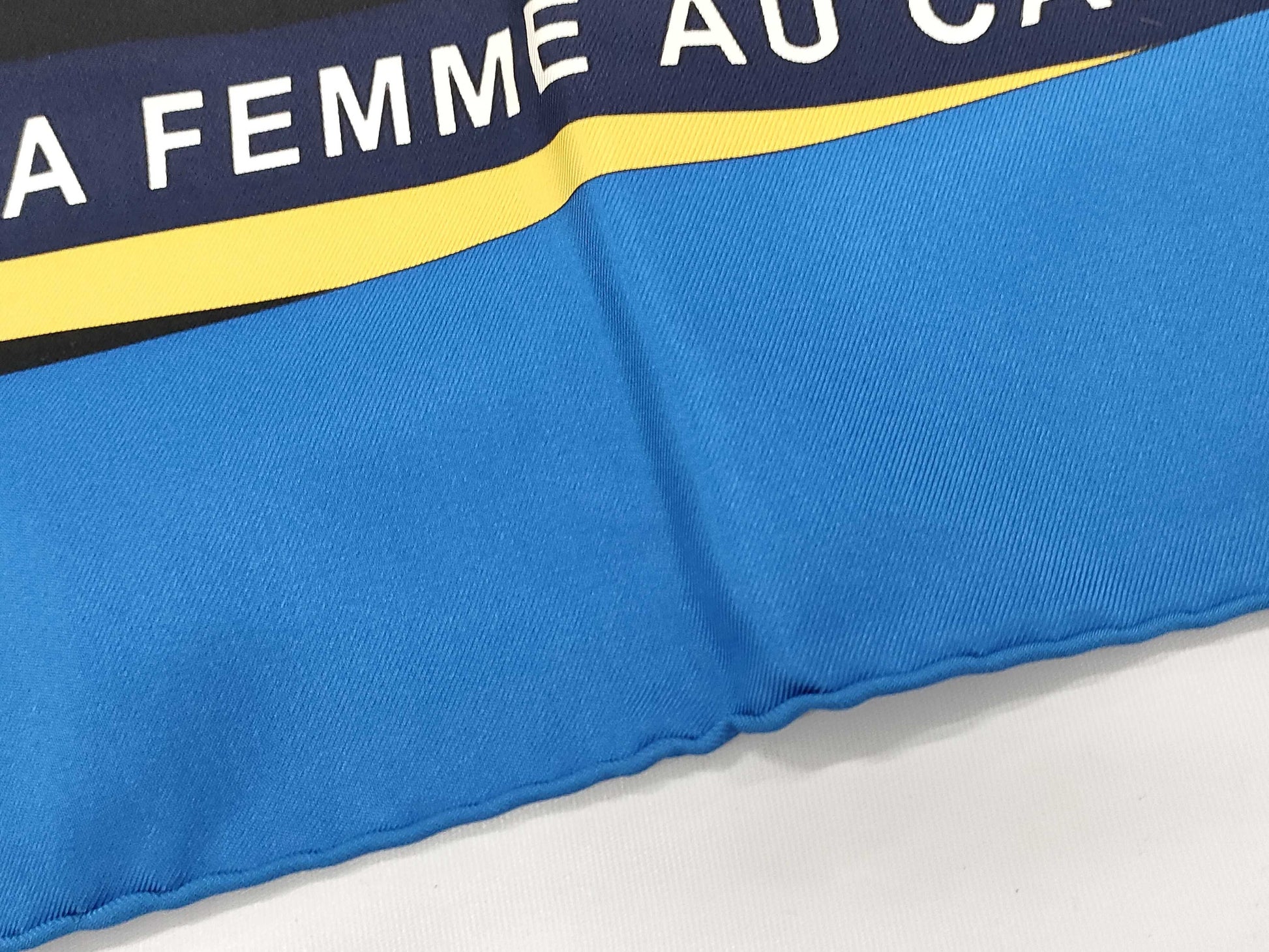 HERMES Carré 90 Scarf