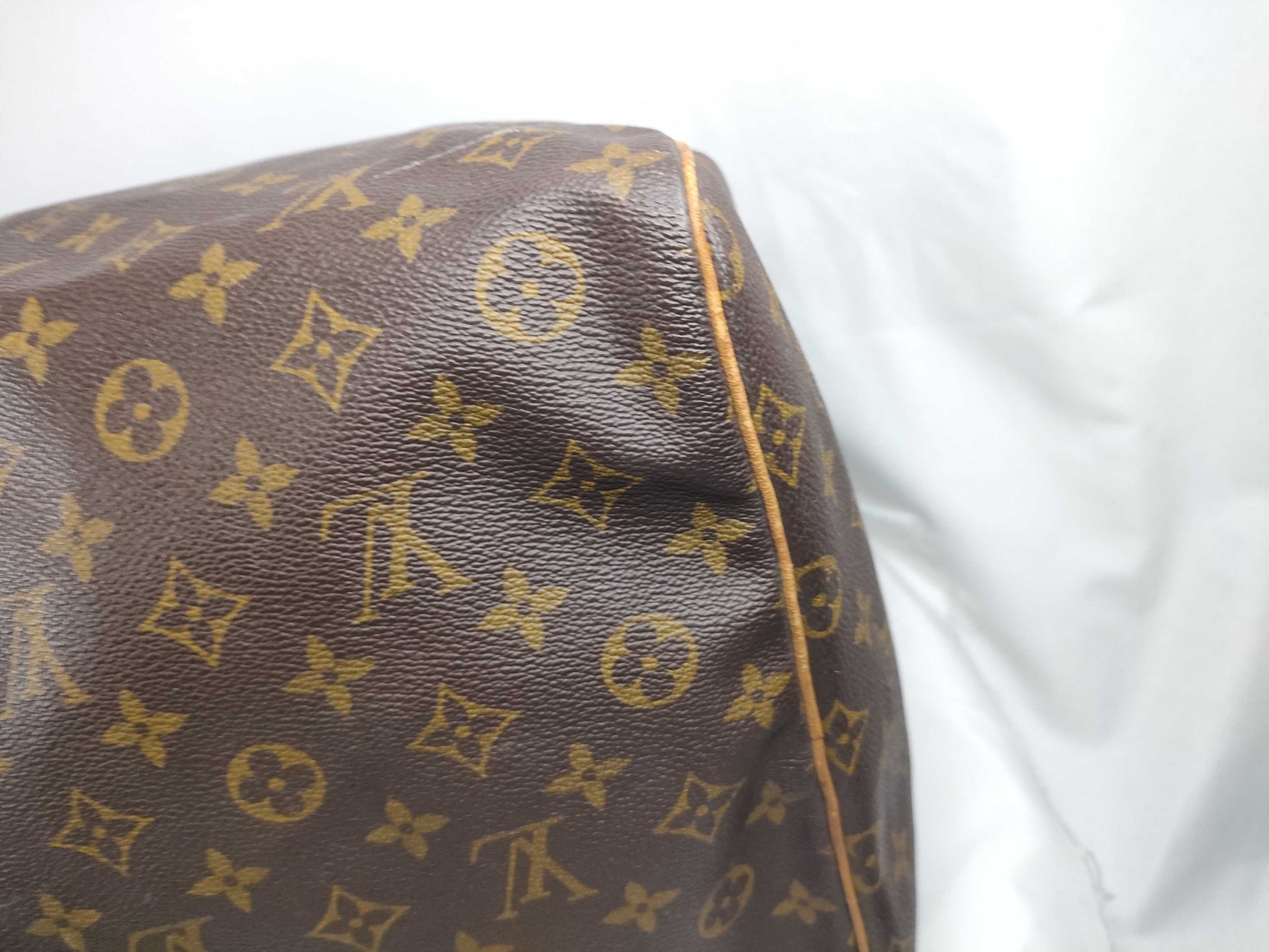 LOUIS VUITTON Monogram Keepall 60 Boston Bag