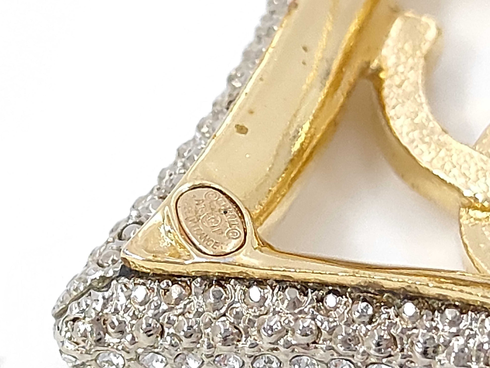 CHANEL A19P GP Brooch