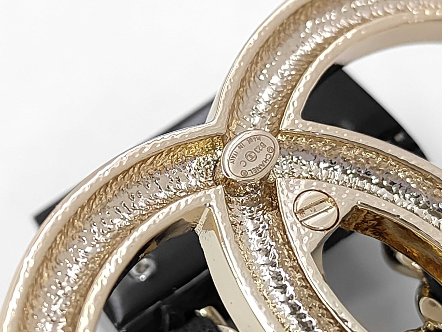 CHANEL B23C GP Brooch