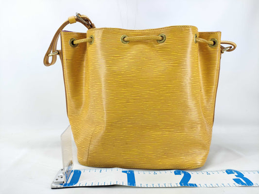 LOUIS VUITTON Epi Leather Petit Noe M44109 AR0935 Epi Leather Tassili Yellow Shoulder Bag
