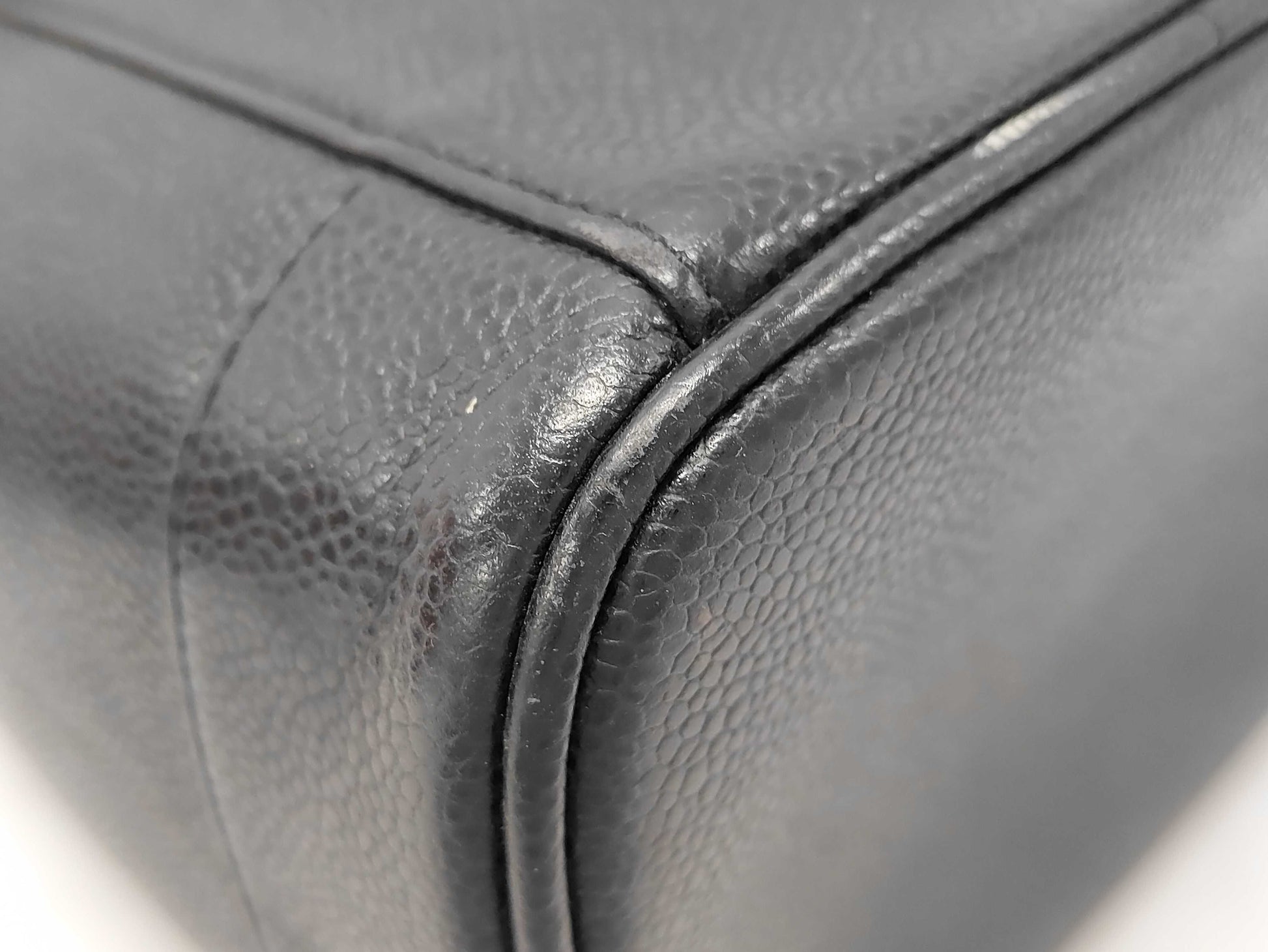 LOUIS VUITTON CHANEL Caviar Skin Black Vanity Bag