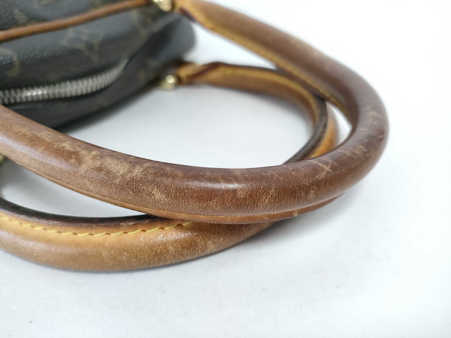 LOUIS VUITTON Monogram Manhattan PM Handbag