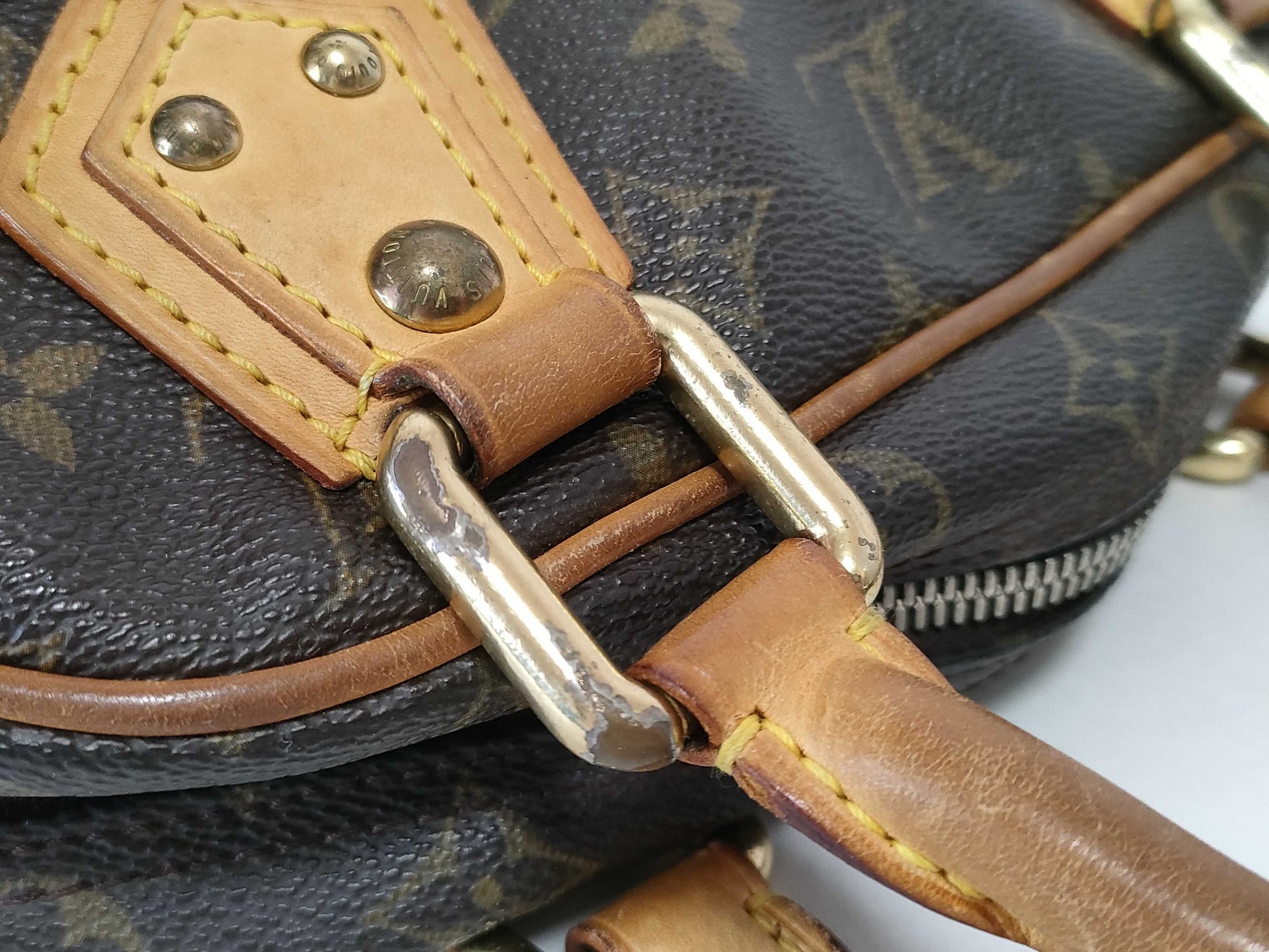LOUIS VUITTON Monogram Manhattan PM Handbag