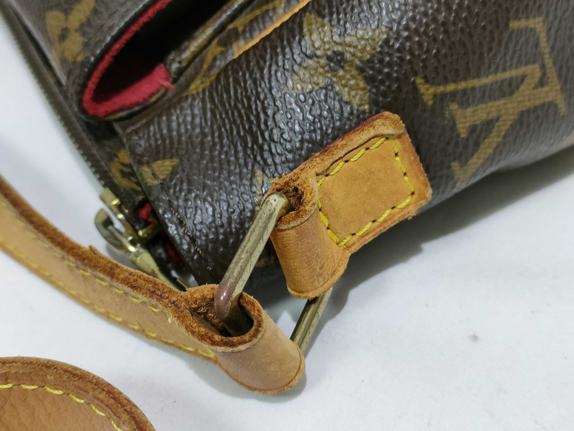 LOUIS VUITTON Monogram LV Shoulder Bag