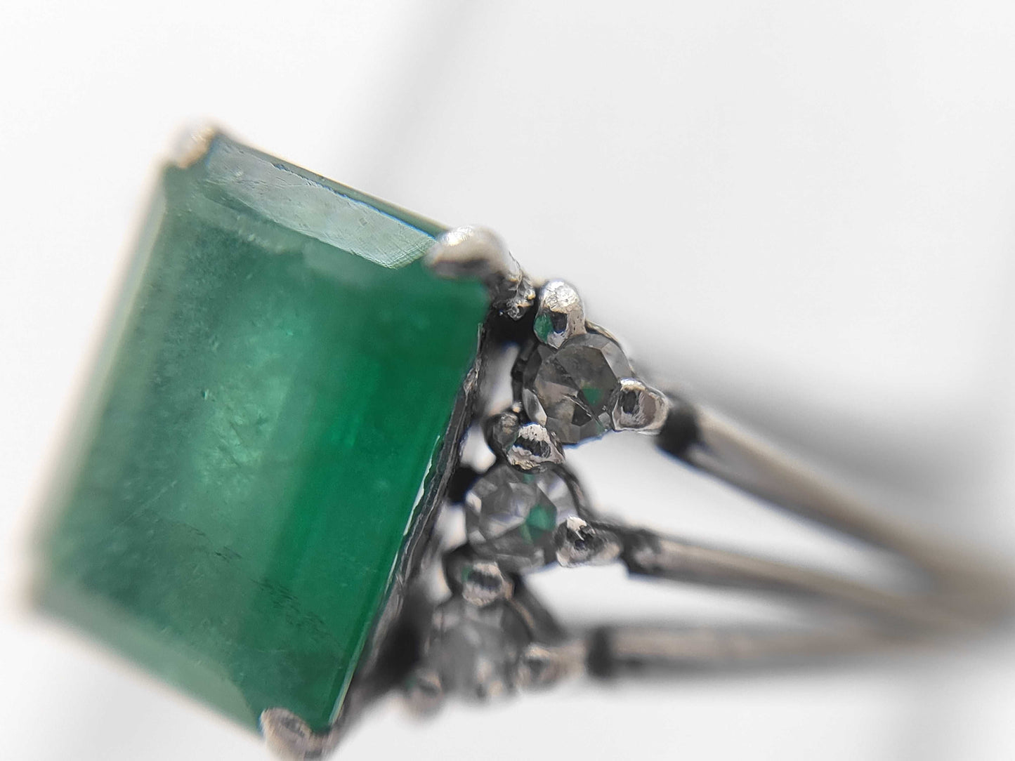 E0.98ct Diamond Plat 3.4g Ring 