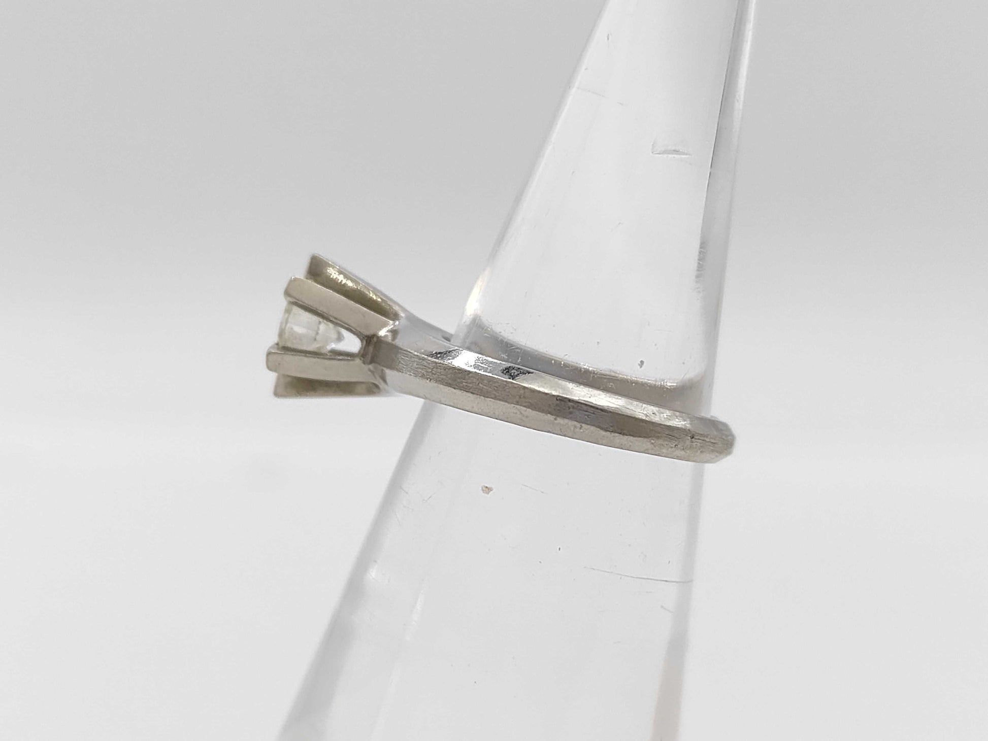 D0.56ct Pt900 5.3g Ring 