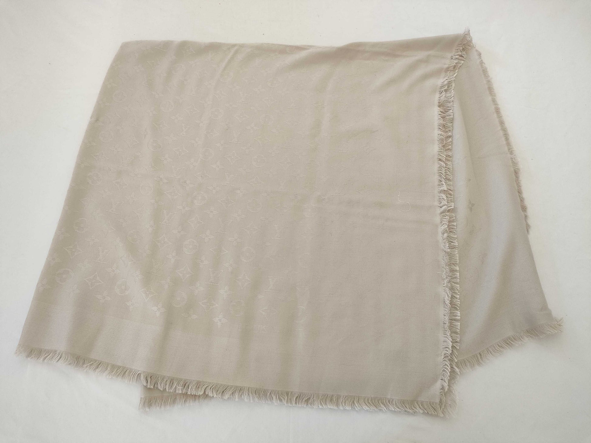 LOUIS VUITTON Monogram Louis Vuitton Scarf 140 Monogram Scarf with Tag