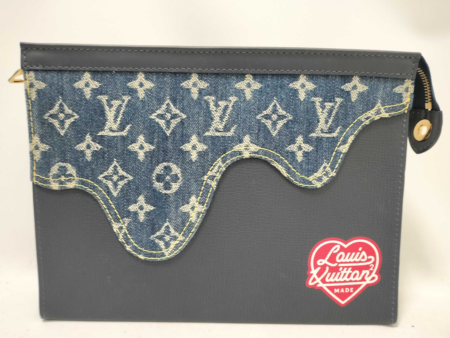 LOUIS VUITTON Vito POOCH A Pouch