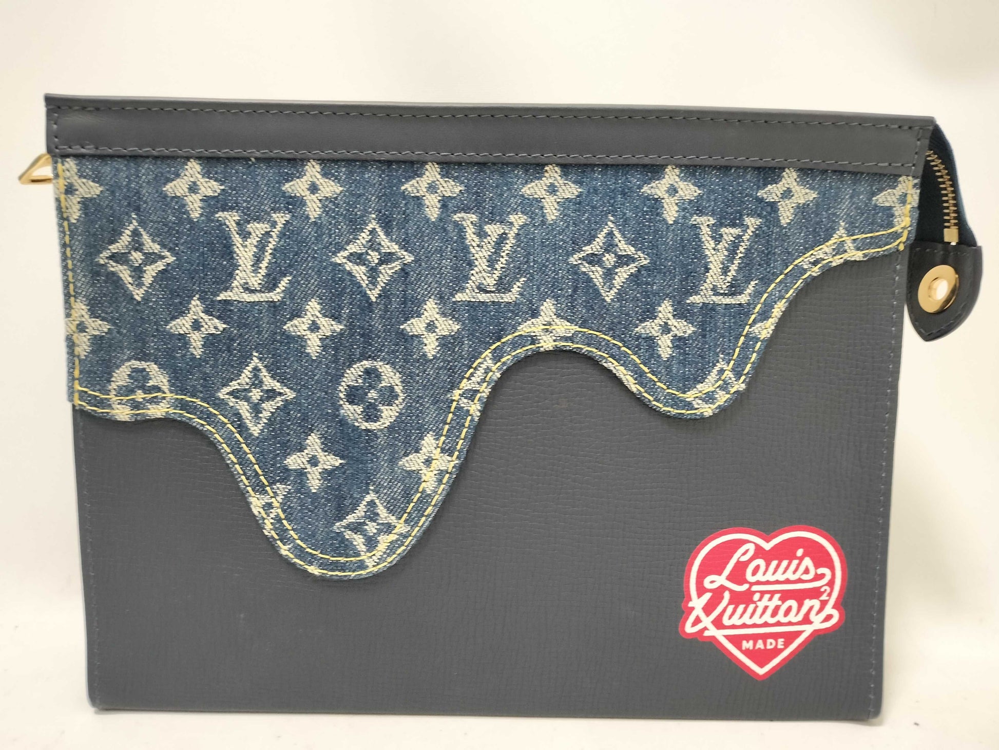 LOUIS VUITTON Vito POOCH A Pouch