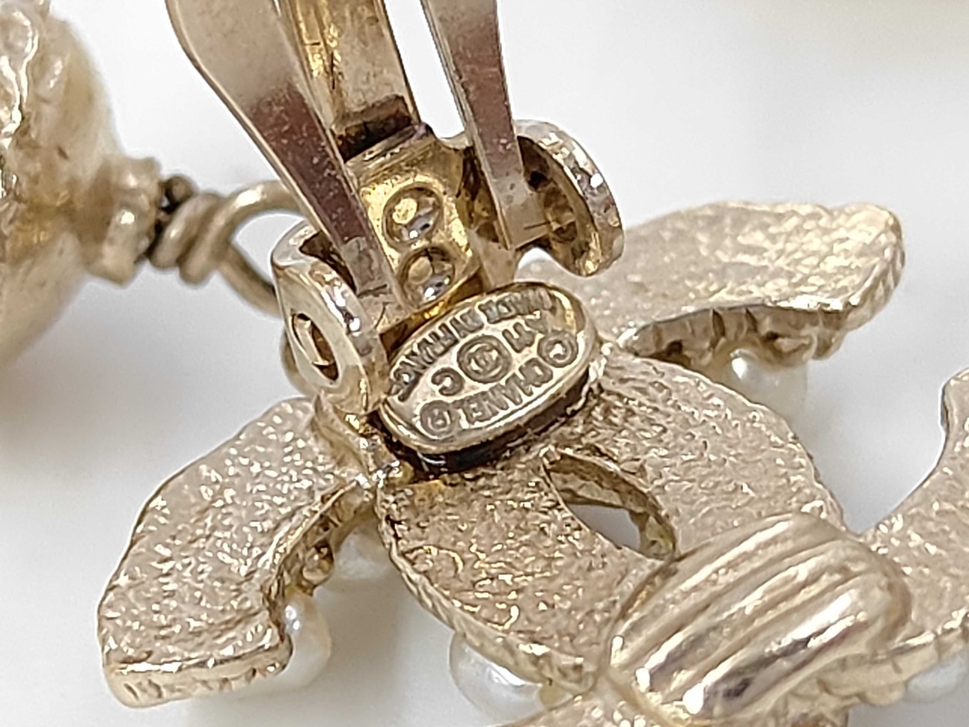 CHANEL A11C GP Swing Pearl Coco Mark Earrings