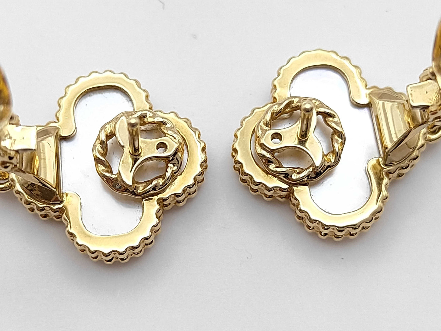 Van Cleef & Arpels Magic Alhambra Shell Earrings in Yellow Gold 750, 15.3g 