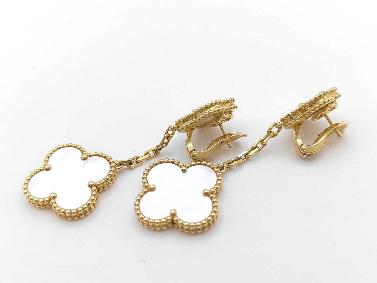 Van Cleef & Arpels Magic Alhambra Shell Earrings in Yellow Gold 750, 15.3g 