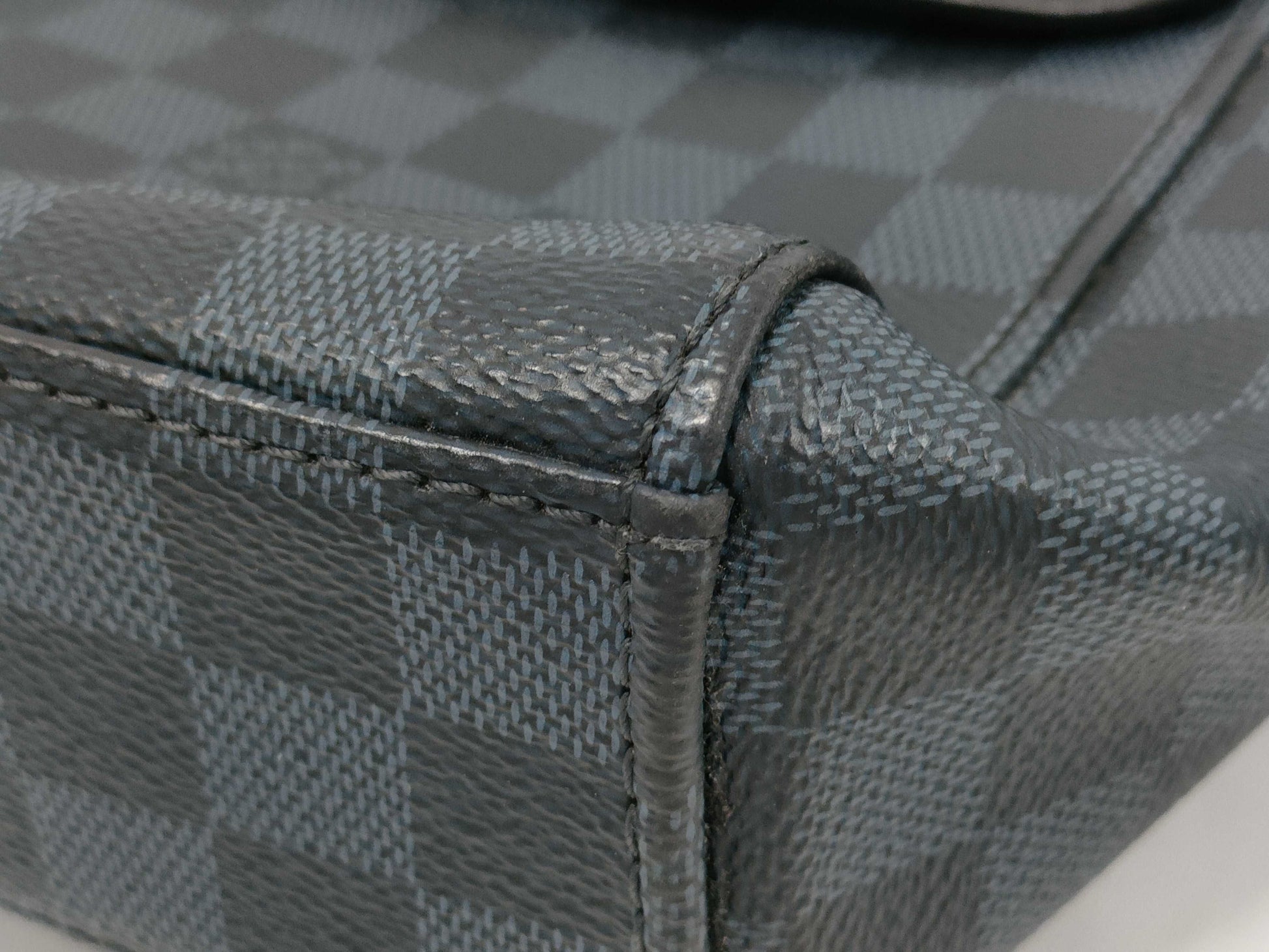 LOUIS VUITTON LV Damier Cobalt Newport Messenger PM N41587 Shoulder Bag