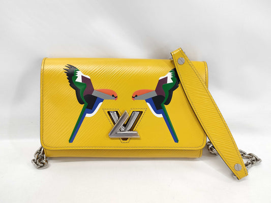 LOUIS VUITTON LV Twist Chain Wallet Shoulder Bag