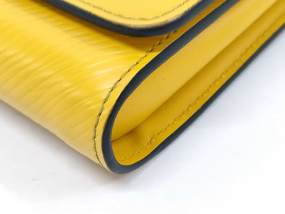 LOUIS VUITTON LV Twist Chain Wallet Shoulder Bag