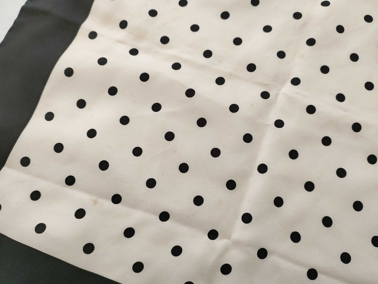 BURBERRY Burberry Large Stole Silk 100% Scarf