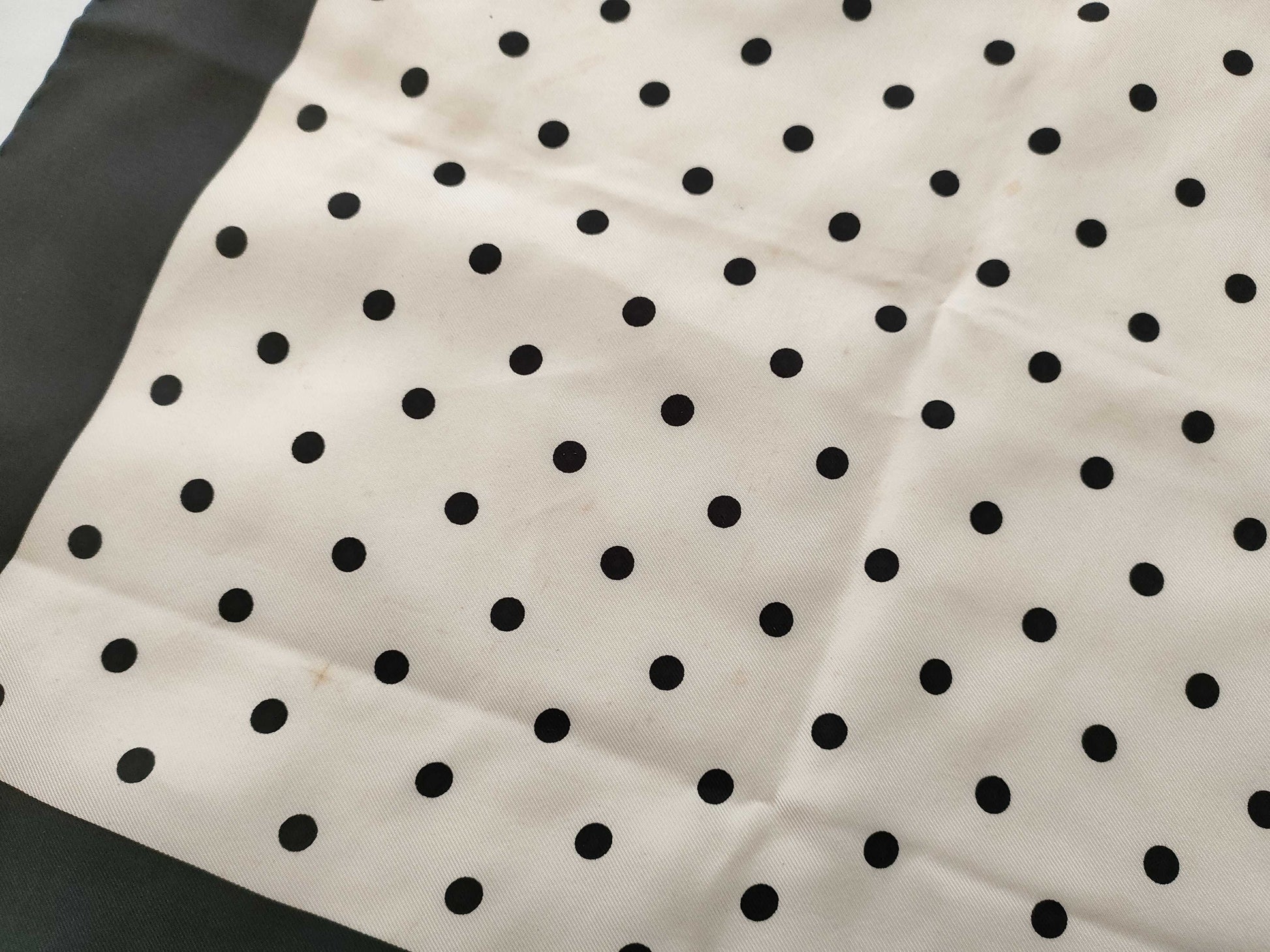 BURBERRY Burberry Large Stole Silk 100% Scarf