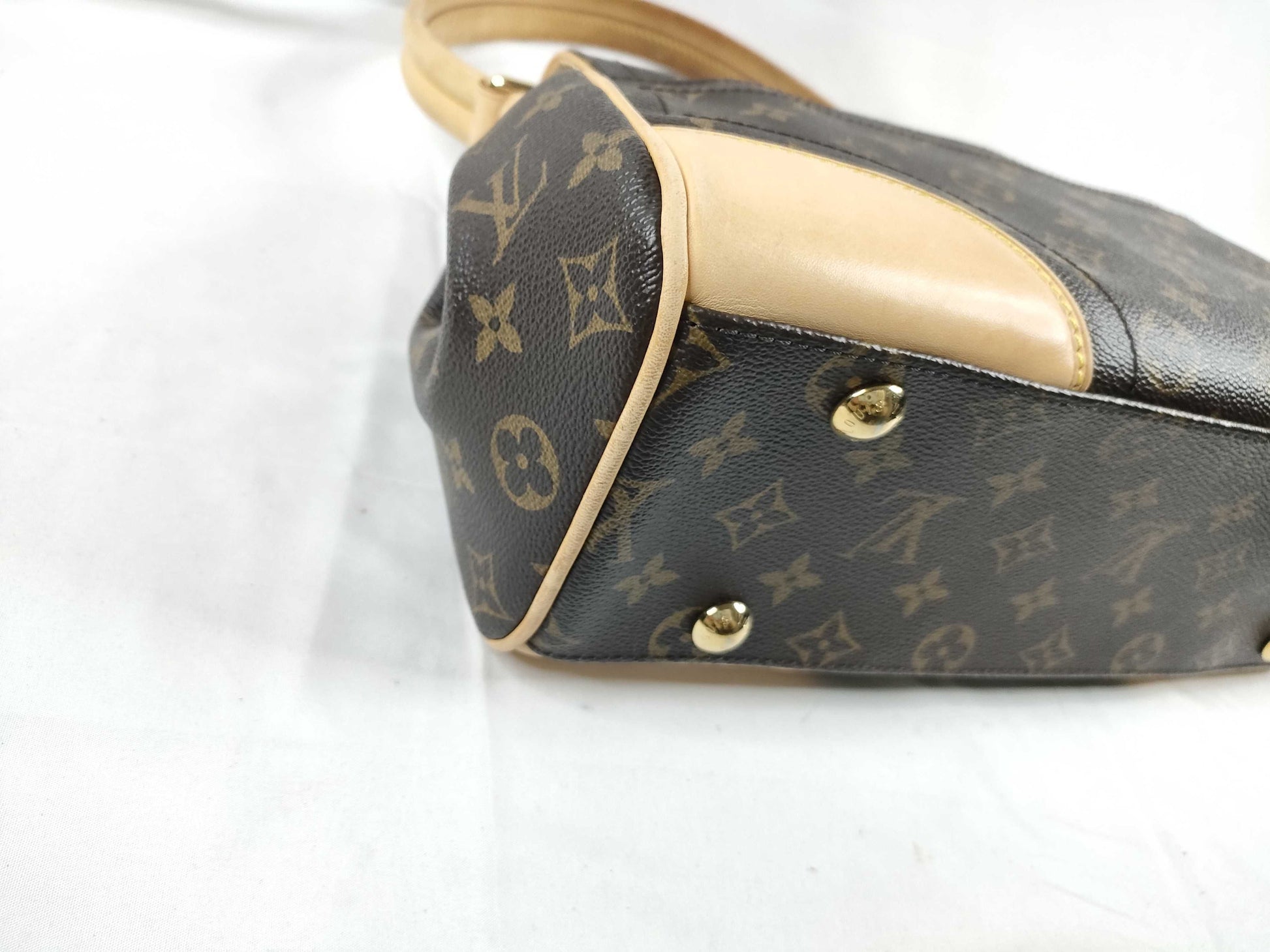 LOUIS VUITTON Monogram Beverly MM Shoulder Bag