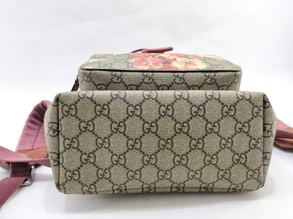 GUCCI GG Supreme Floral Print Backpack in Pink