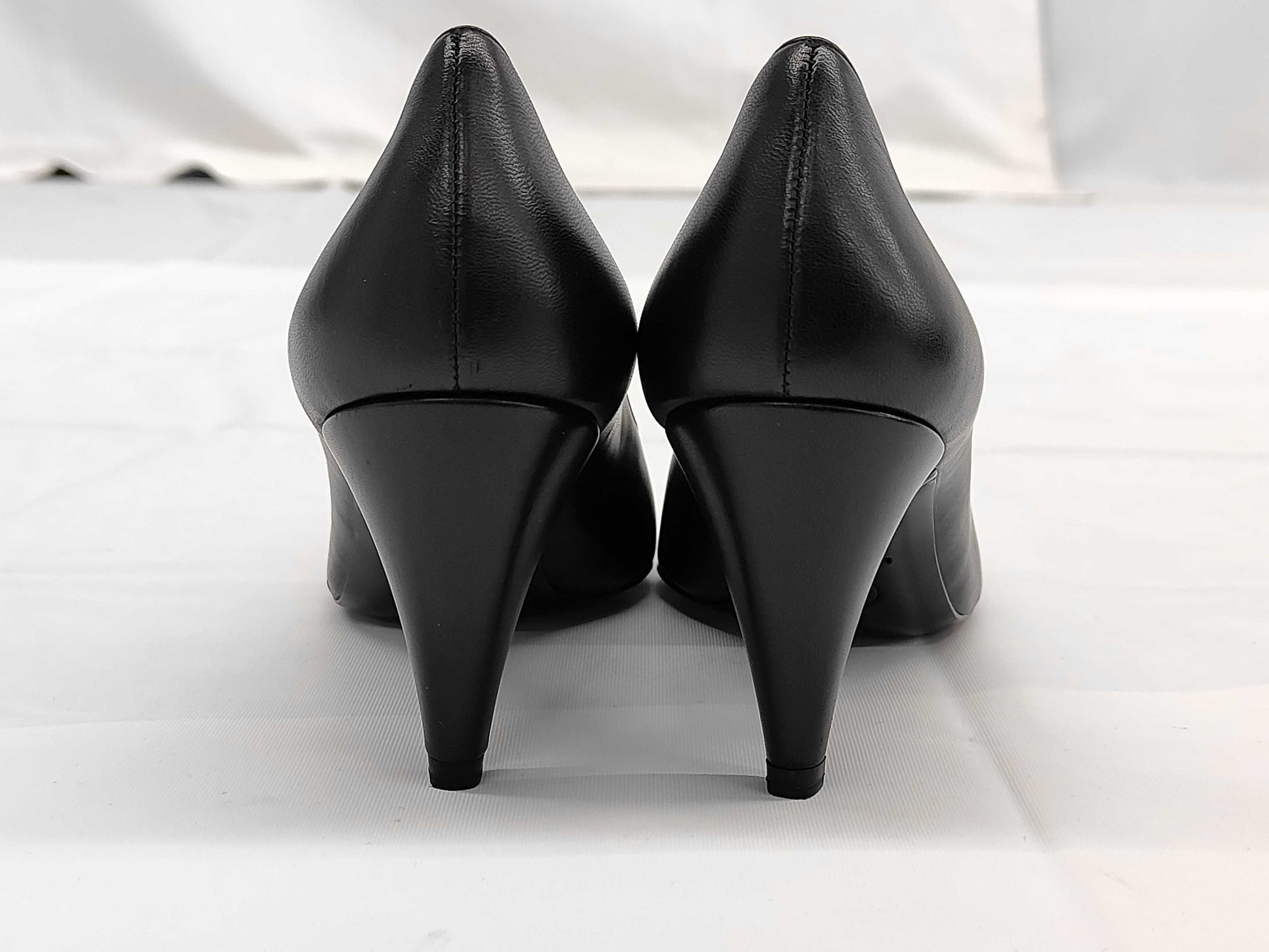 CHANEL Chanel Pumps Size 34.5 Pumps