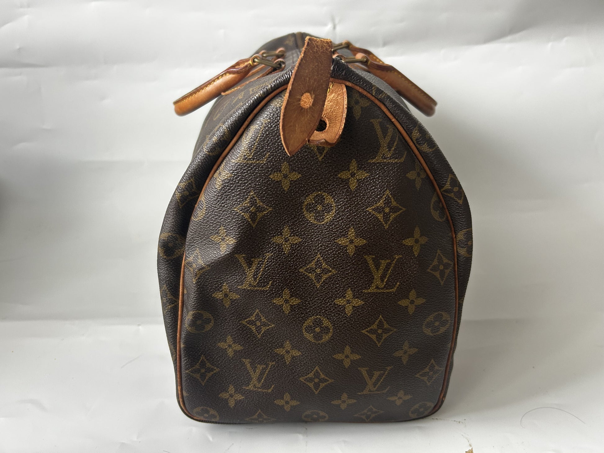 LOUIS VUITTON Speedy 40 Monogram Bag