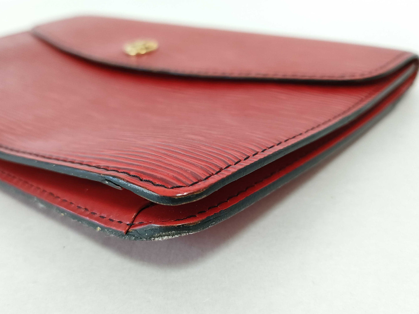 LOUIS VUITTON Epi Montaigne 23 Clutch Bag M52667