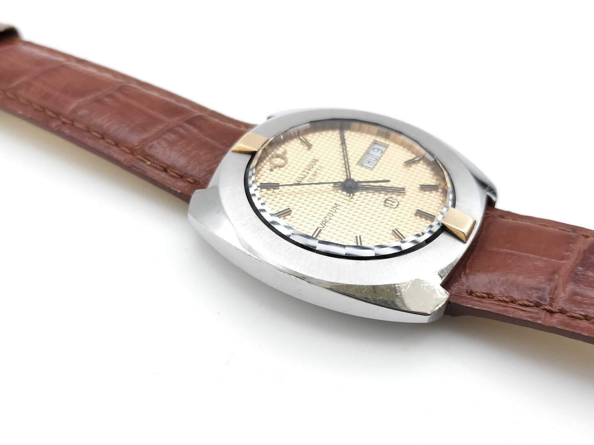 WALTHAM VACUUM 9362 Quartz Men's Watch