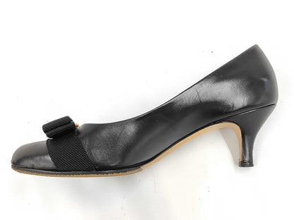 Salvatore Ferragamo Vara Black Pumps RF33492