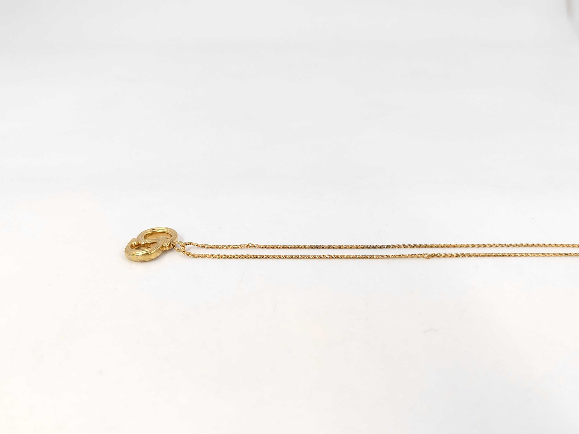 Dior logo necklace necklace