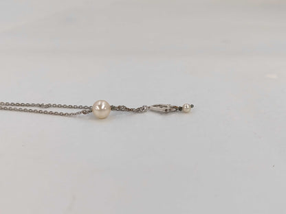 Dior logo pearl necklace