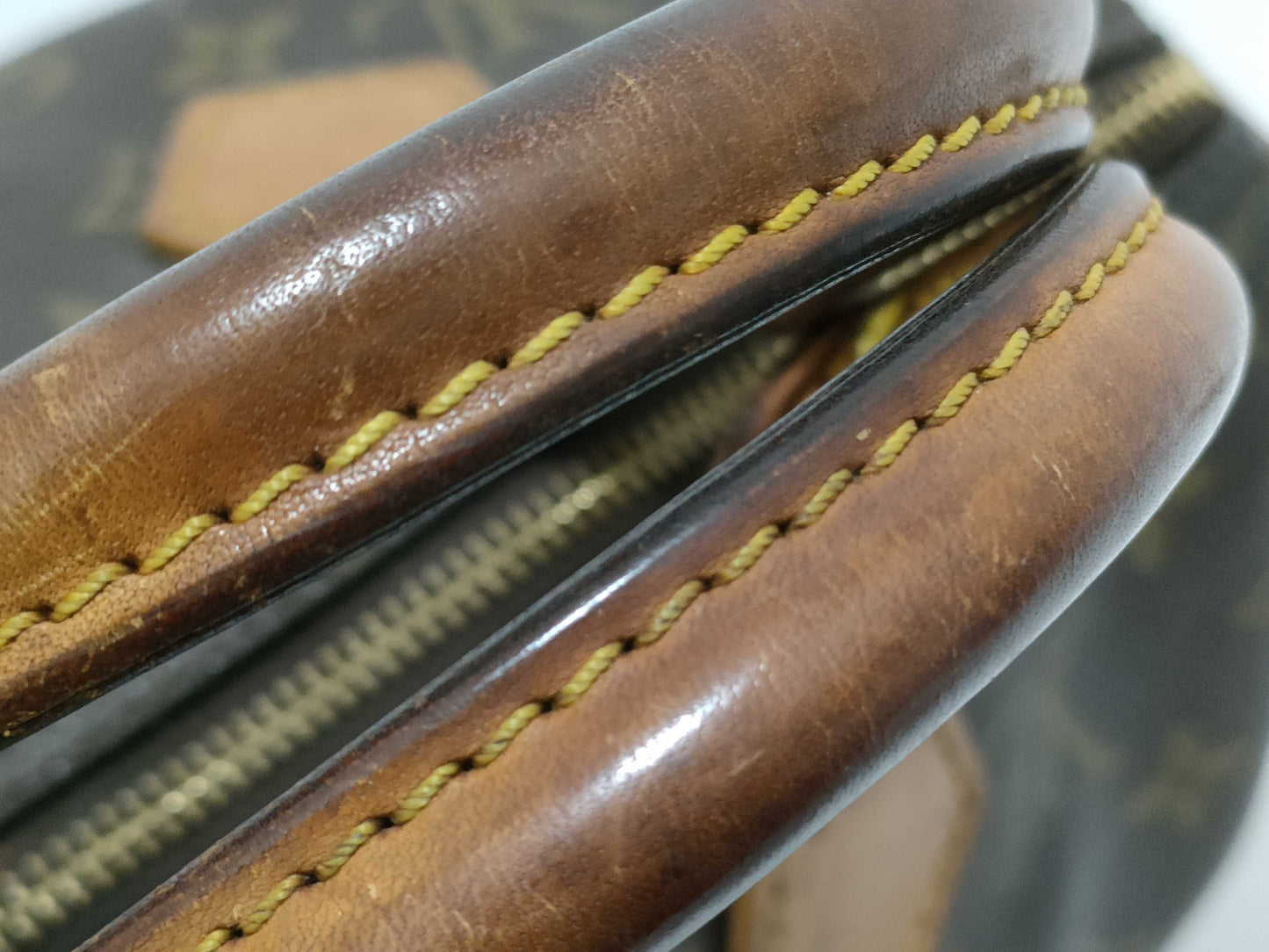 LOUIS VUITTON Monogram Louis Vuitton Speedy 25 Handbag