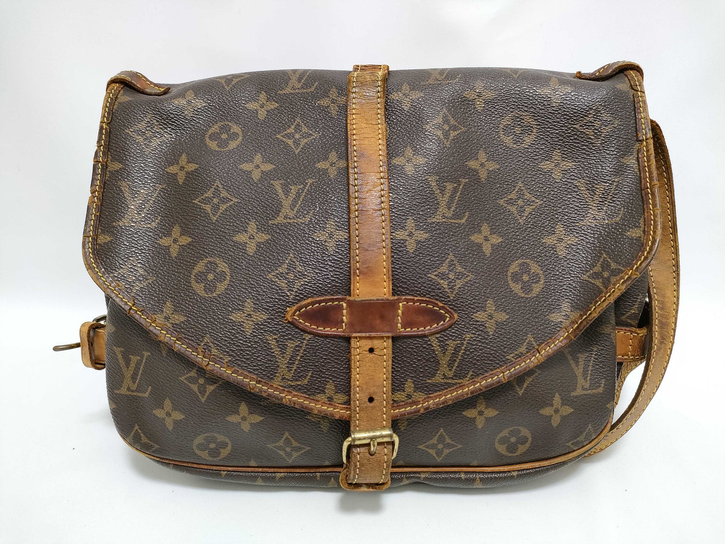 LOUIS VUITTON Monogram Louis Vuitton Saumur 30 Shoulder Bag