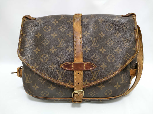 LOUIS VUITTON Monogram Louis Vuitton Saumur 30 Shoulder Bag