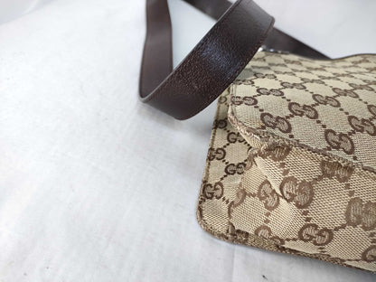 GUCCI GUCCI Shoulder Bag GG Canvas with Round Metal Fittings