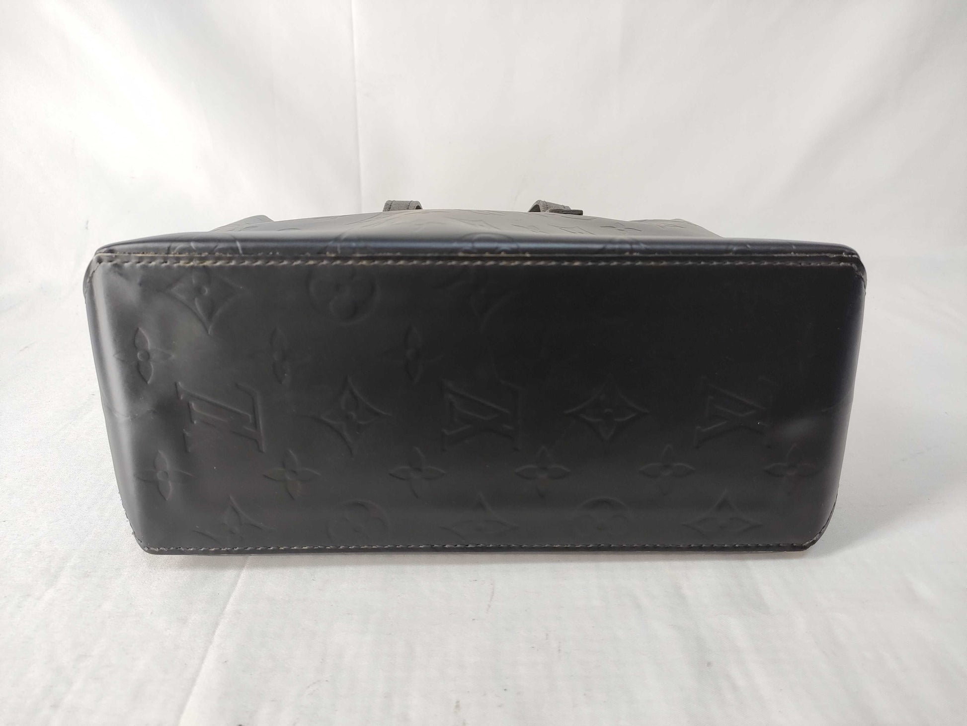 LOUIS VUITTON Monogram Matte Louis Vuitton Monogram Matte Reed PM Handbag