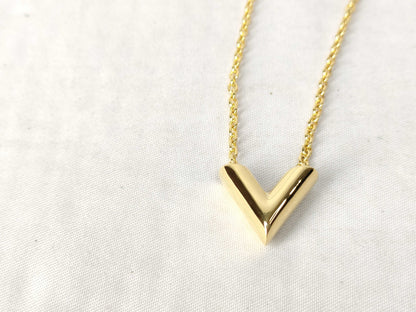 LOUIS VUITTON Essential V Necklace M610 Necklace