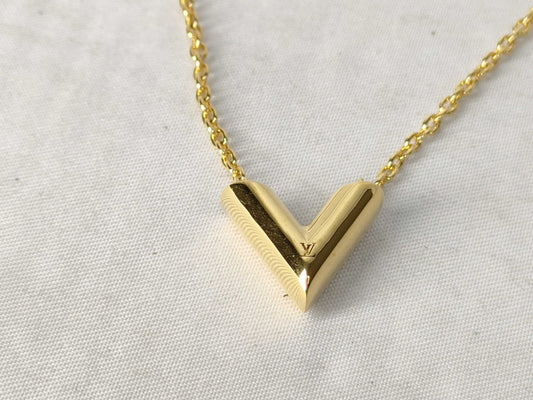 LOUIS VUITTON Essential V Necklace M610 Necklace