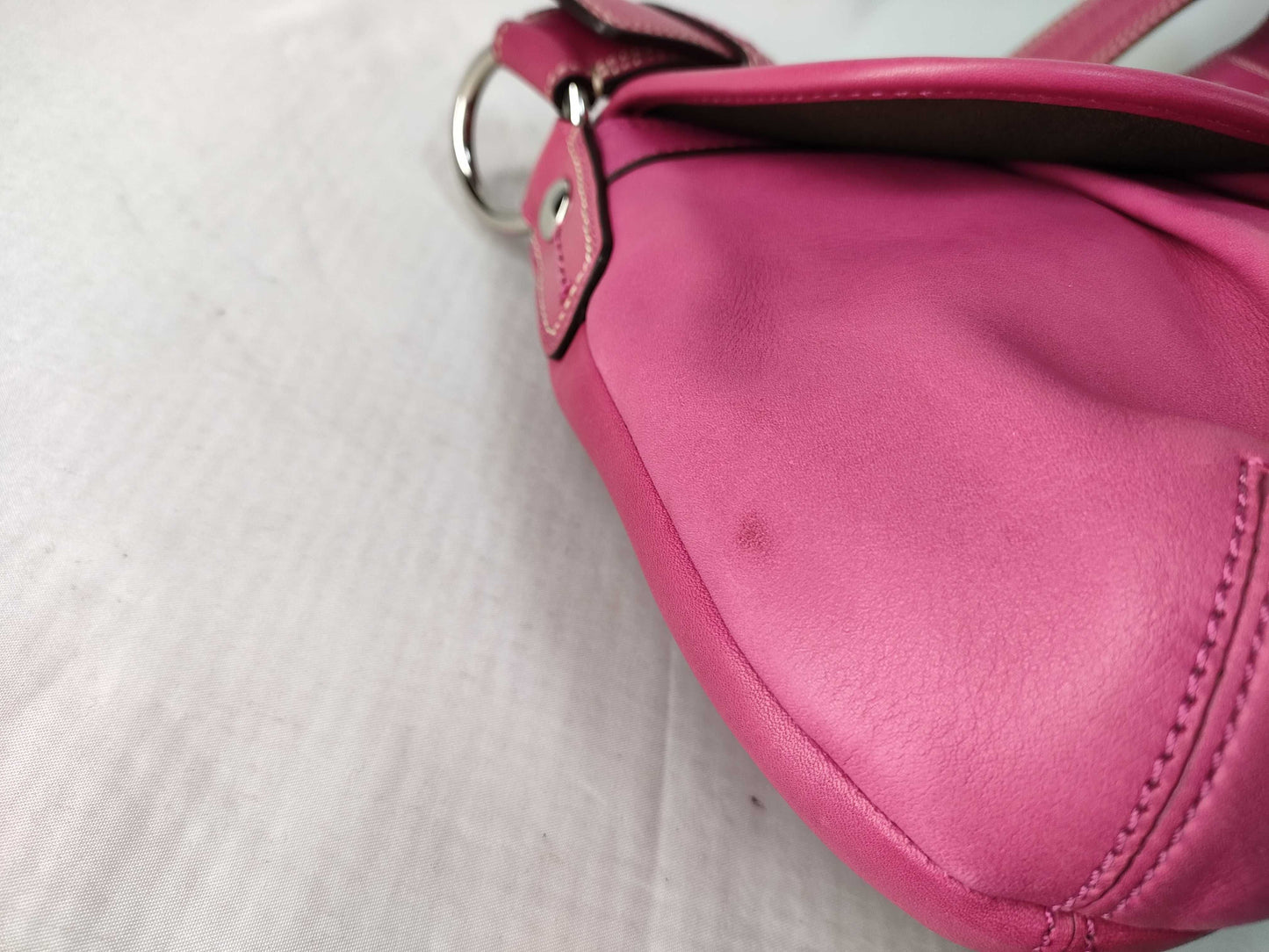 COACH COACH One-Shoulder Bag Leather Fuchsia Shoulder Bag
