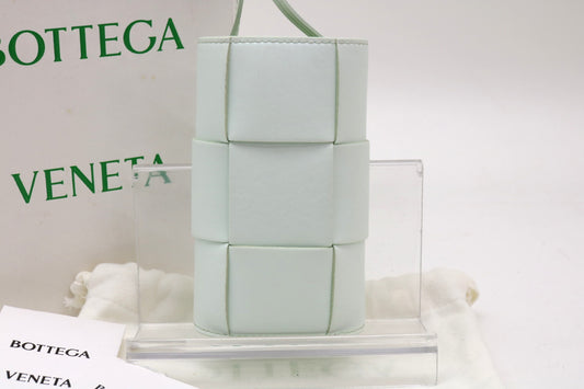 BOTTEGA VENETA Maxi Intrecciato Mini Cassette Body Bucket Shoulder Bag