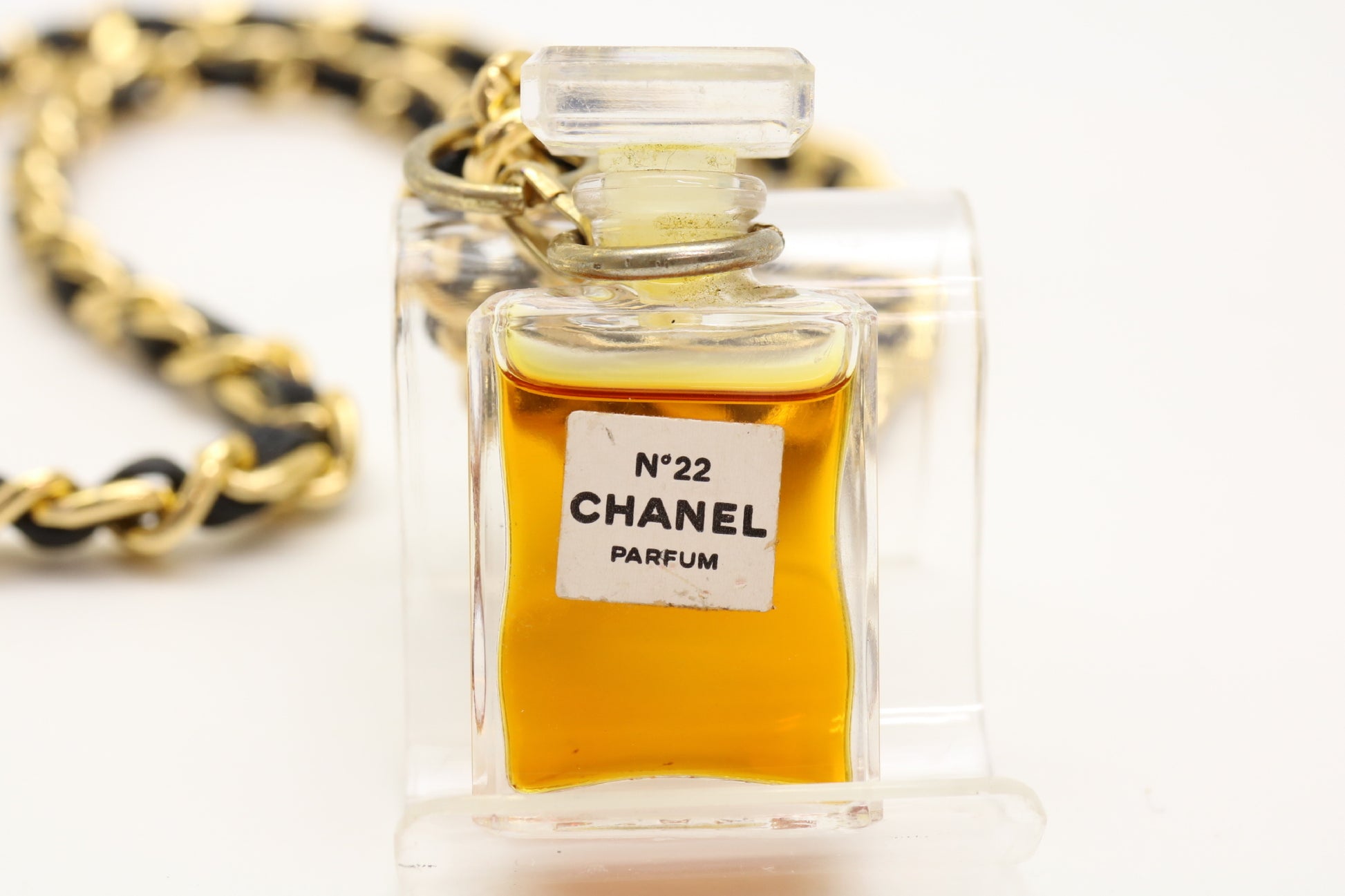 CHANEL No. 22 perfume chain necklace
