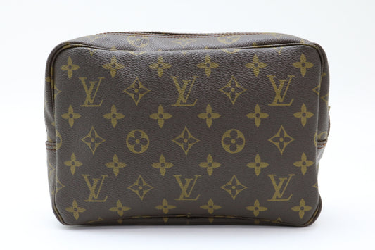 LOUIS VUITTON Monogram True Toilet 23 Pouch