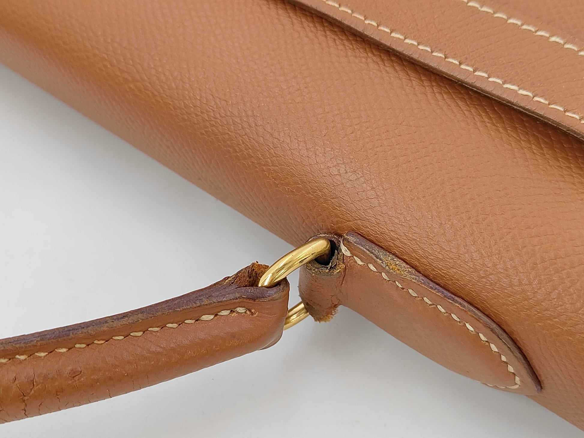 HERMES Kelly 32 Epson Gold 2-Way Handbag with W Engraving and ST Strap, Shoulder Bag