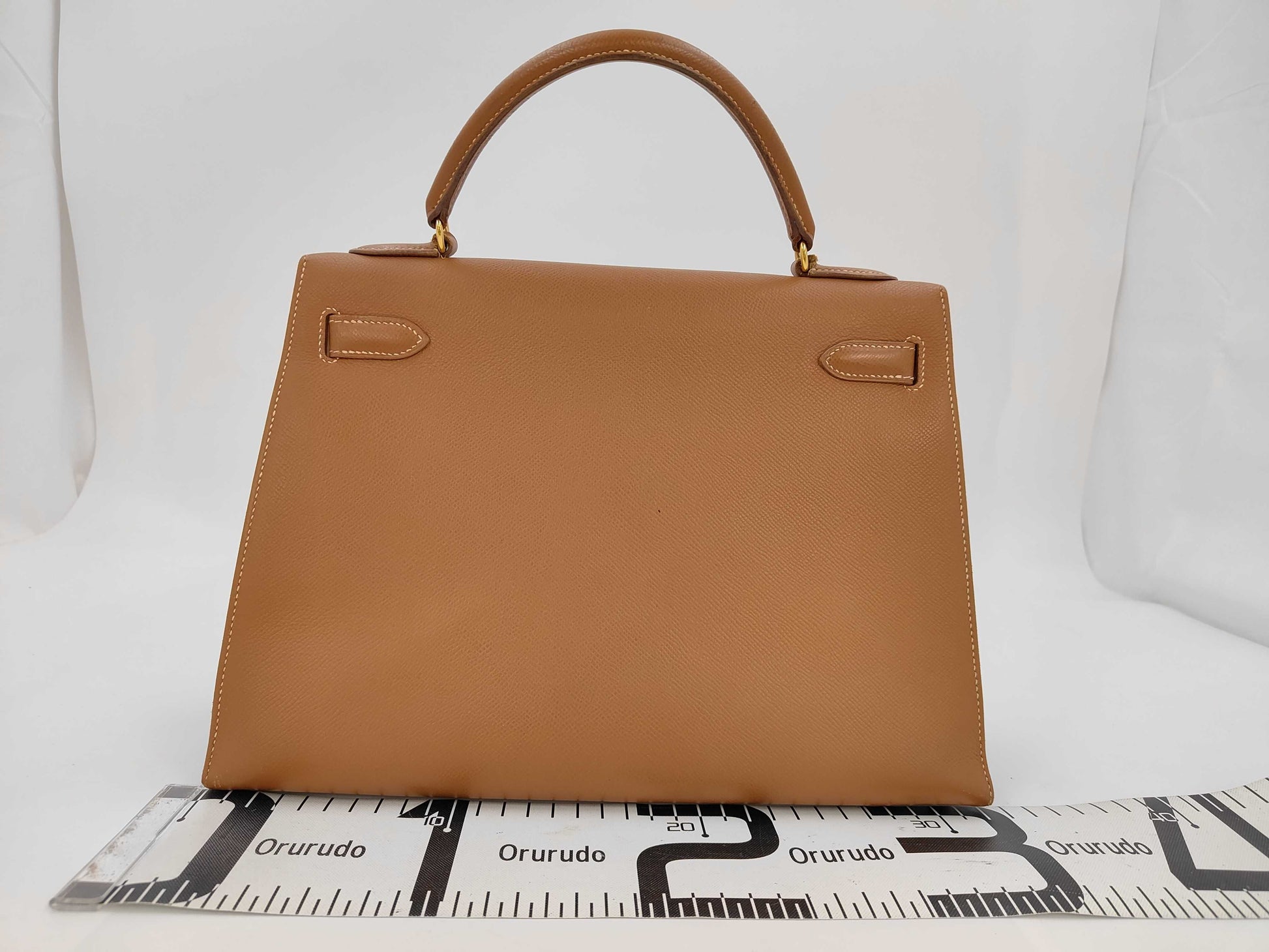 HERMES Kelly 32 Epson Gold 2-Way Handbag with W Engraving and ST Strap, Shoulder Bag