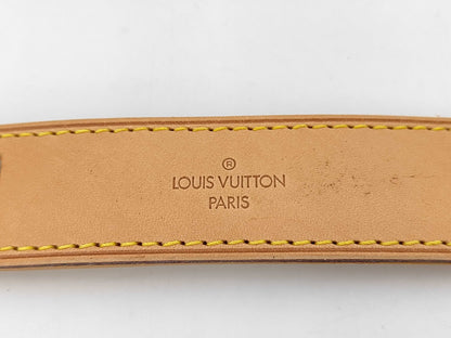 LOUIS VUITTON 5-piece set of crochet, name tag, and shoulder band. Other accessories
