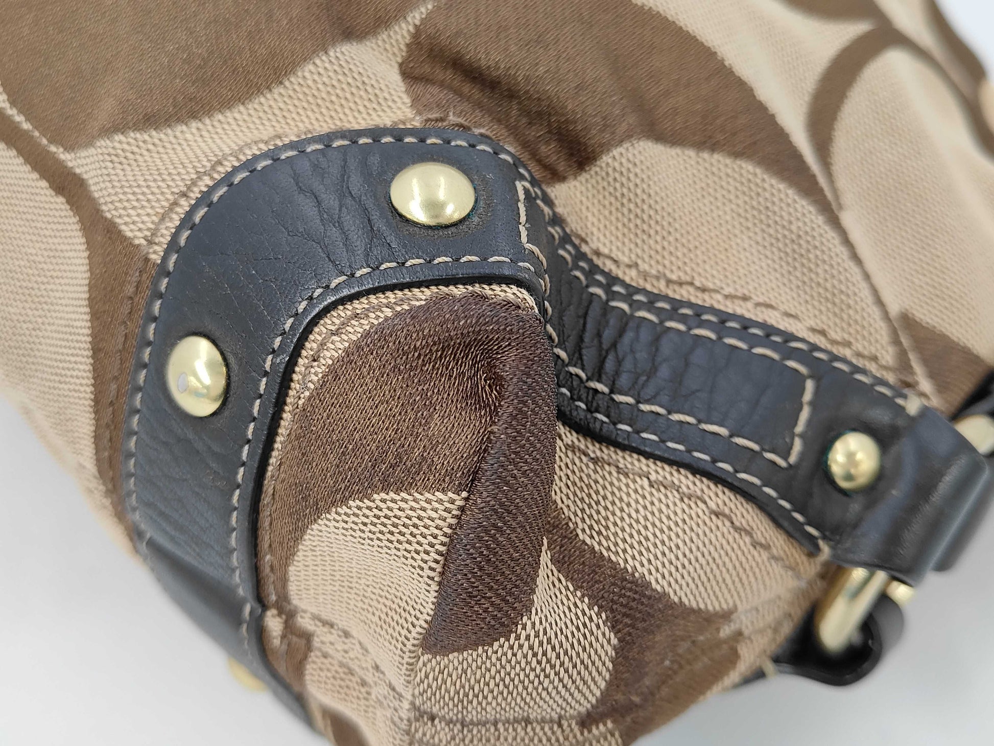 COACH Canvas Signature One-Shoulder Bag Shoulder Bag