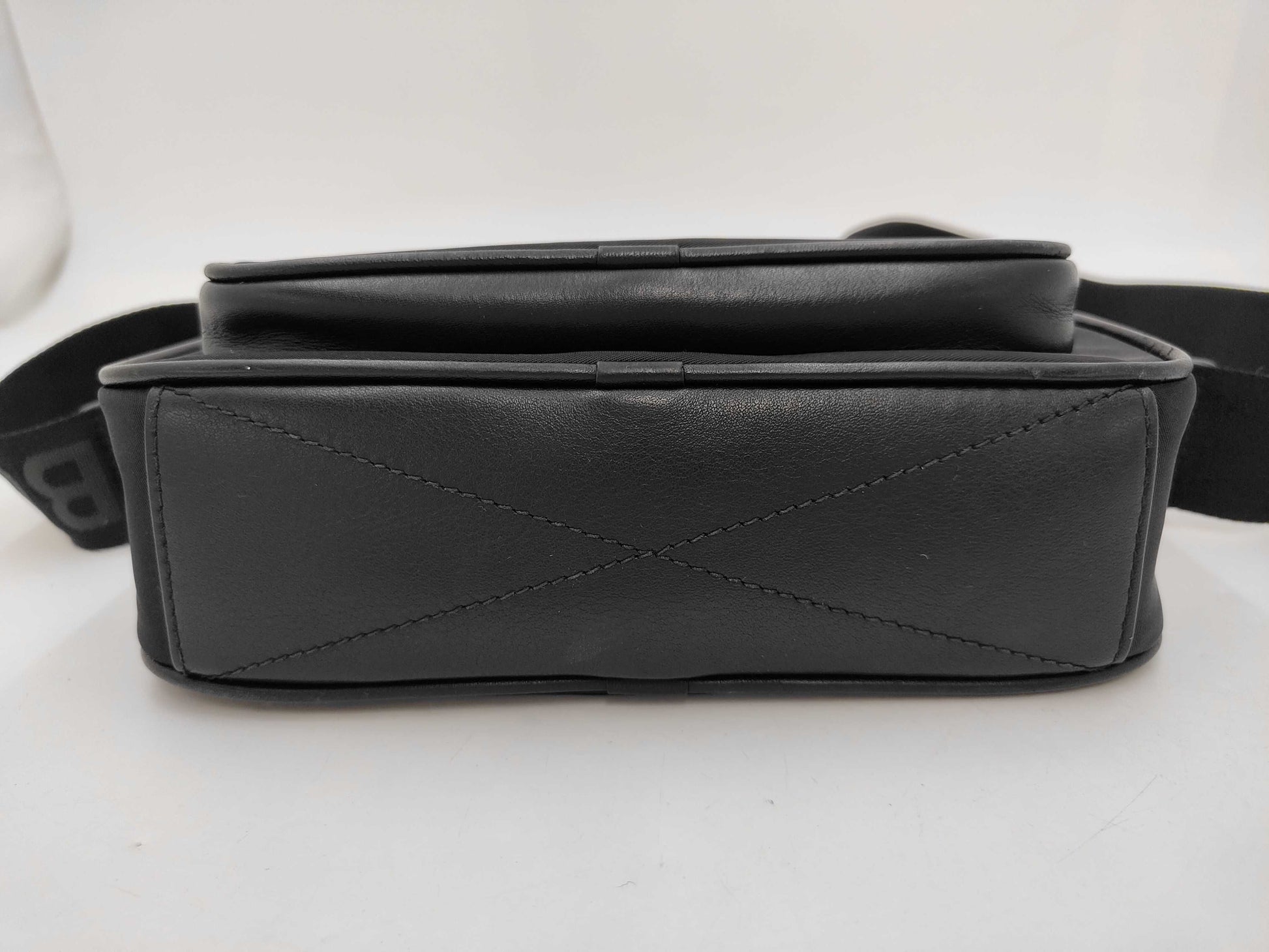 BURBERRY Black Shoulder Bag