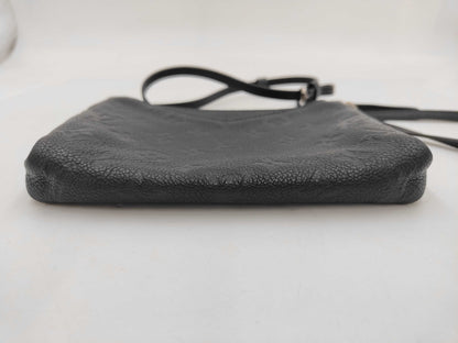 LOUIS VUITTON Empreinte Pochette Black UNIFORMES Shoulder Bag